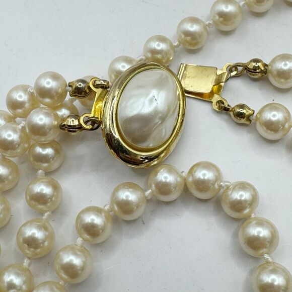 Vintage Glass Pearl Hand Knotted Multi-Strand Bracelet Faux Mabe Pearl Box Clasp - Picture 6 of 9